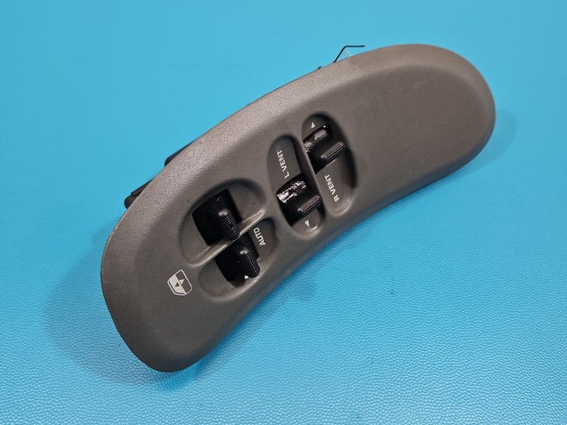 Przełącznik szyb Chrysler Voyager IV 04685732AC CHRYSLER EU