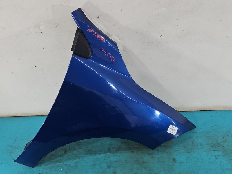 Błotnik przód prawy Renault Megane III niebieski TERNA