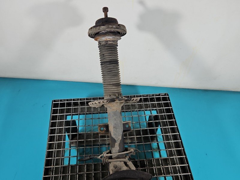 Amortyzator przód prawy przedni Vw Transporter T5