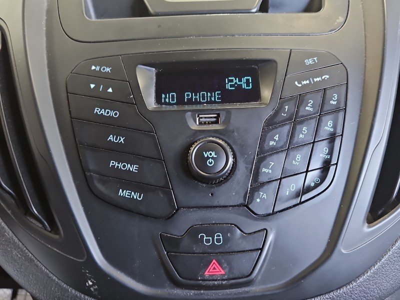 Radio fabryczne Ford Transit Courier 14-23 radioodtwarzacz