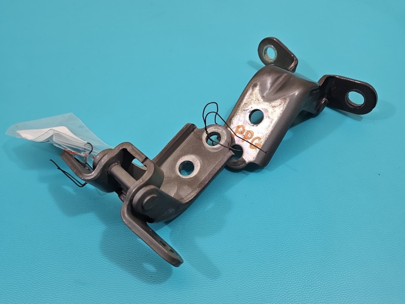 Zawias drzwi przód prawy Hyundai Tucson III 15-20