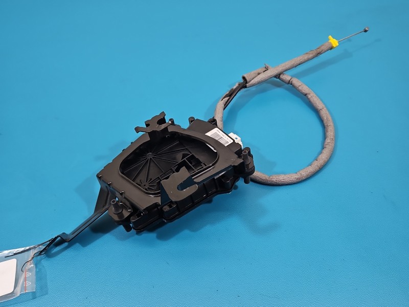 Zamek klapy tył 967043 bmw F30 kombi Producent części: BMW, 6PIN