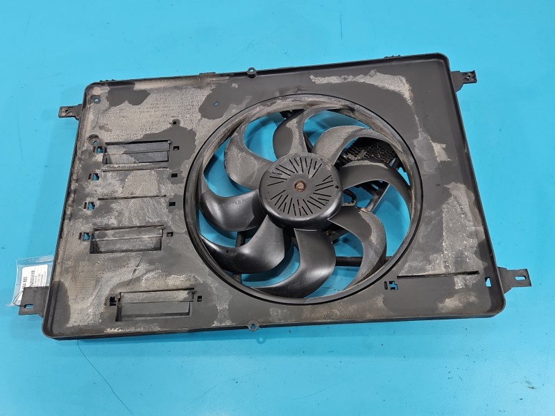 Wentylatory Wentylator chłodnicy VOLVO V70 III 8240563 2.0 16V