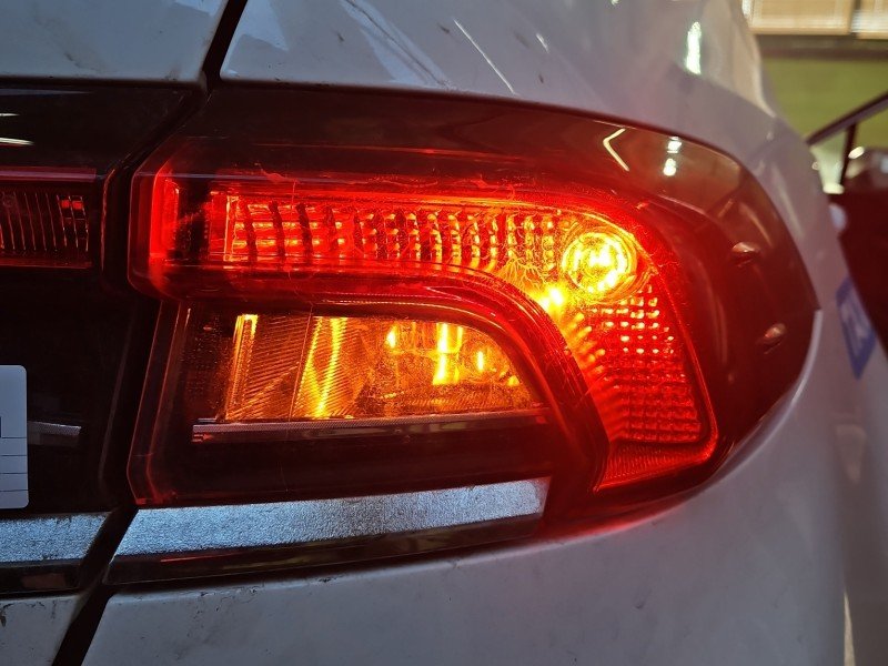 Lampa tył prawa Toyota Corolla E21 19- sedan