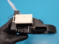 Pedał gazu potencjometr Opel Corsa E 13305804 1.4 16V (B14xer)