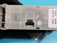 Przełącznik szyb Nissan Qashqai I J10 06-13 25401BB60B EU