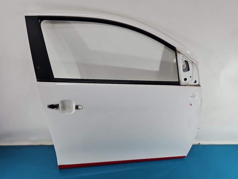 DRZWI PRZÓD PRAWE PASAŻERA Toyota Aygo II 14-22 5d biały 068
