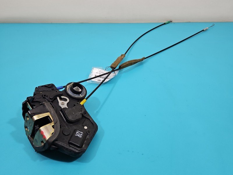 Zamek tył prawy Toyota Corolla Verso II TOYOTA, 2pin. Brak nr