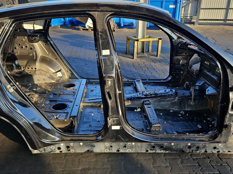 Próg prawy SŁUPEK ŚRODKOWY B BMW X6 E71 HB 5d 475/9