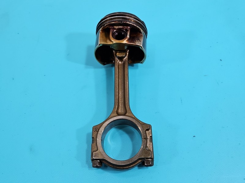 Tłok Nissan Qashqai II J11 13-21 1.2 T 116KM