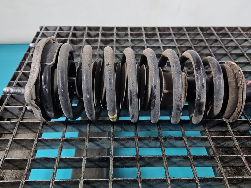 Sprężyna przód przednia Mercedes W213 2.0 CDI