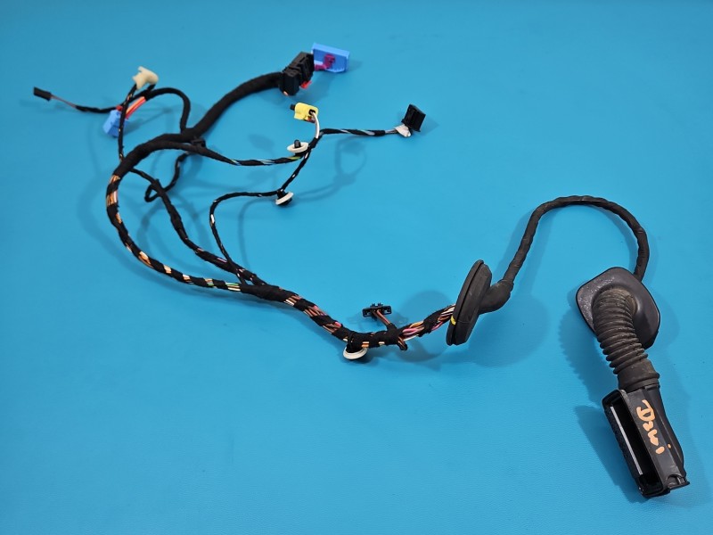 Instalacja Wiązka drzwi przód prawych Skoda Octavia III 8K0972702