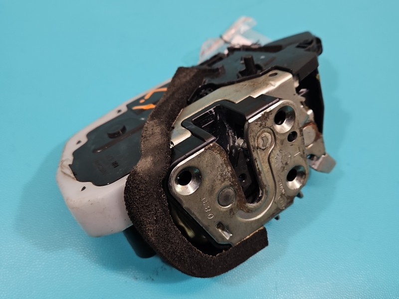 Zamek tył lewy E74-14520 Nissan Micra K13 Nissan, 2 pin