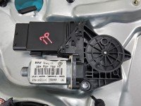 Podnośnik przód prawy Vw Passat B5 3B4837752MS