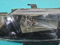 Reflektor prawy lampa przód Mitsubishi Carisma EUROPA