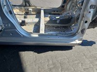 Próg prawy SŁUPEK ŚRODKOWY B Toyota Aygo II 14-22 HB 5d srebrny 1E7/FB21