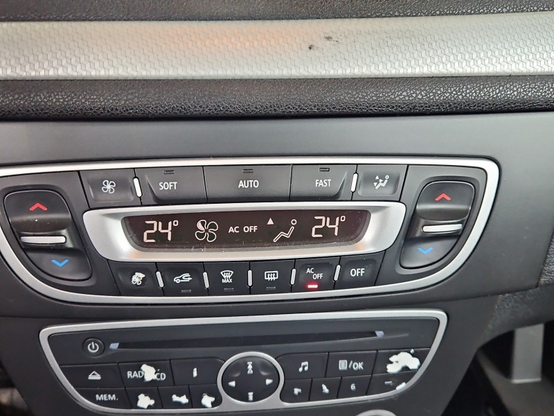 Konsola panel nawiewu Renault Megane III 275100007R