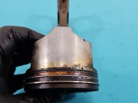 Tłok Suzuki Grand Vitara II 2.0 16V (J20a) 140KM