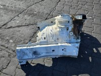 Podłużnica prawa fartuch ćwiartka Mercedes W177 149