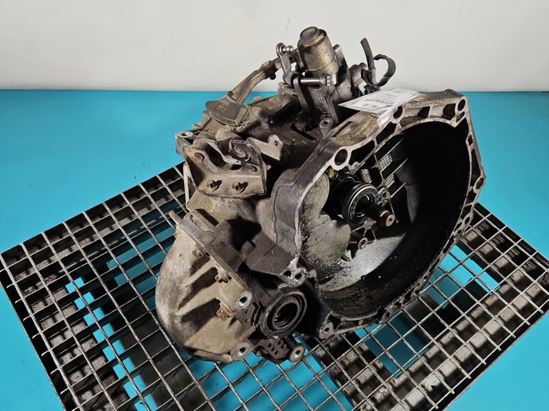 Skrzynia biegów Opel Astra III H 1.7 cdti