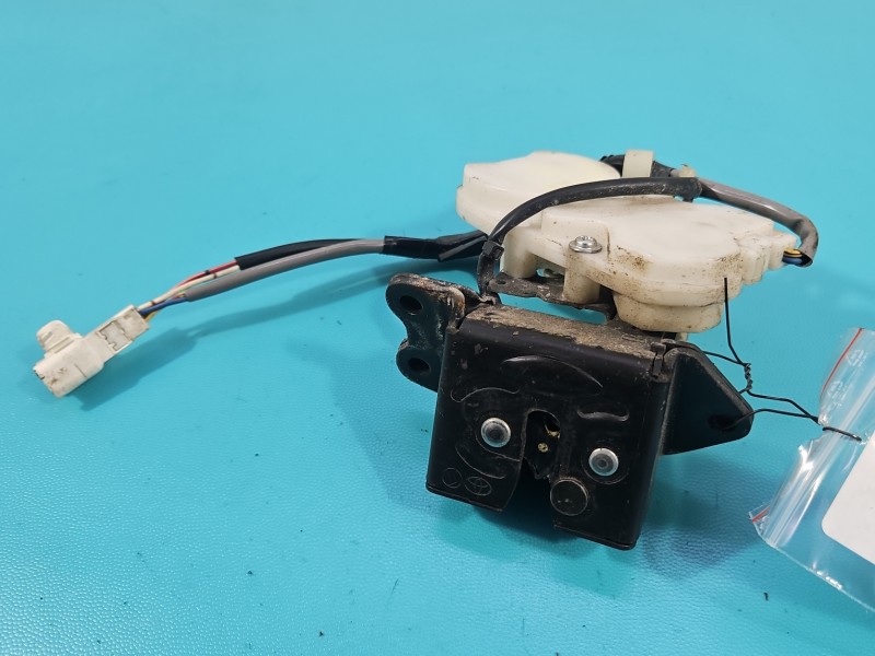 Zamek klapy tył Toyota Avensis Verso HB TOYOTA, Europejska, 4pin