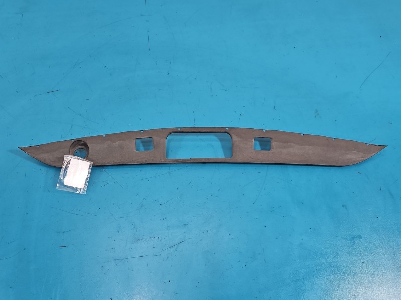 listwa nadwozia Mercedes W222 A2227500500 Europejska, Ramka oświetlenia rejestracji