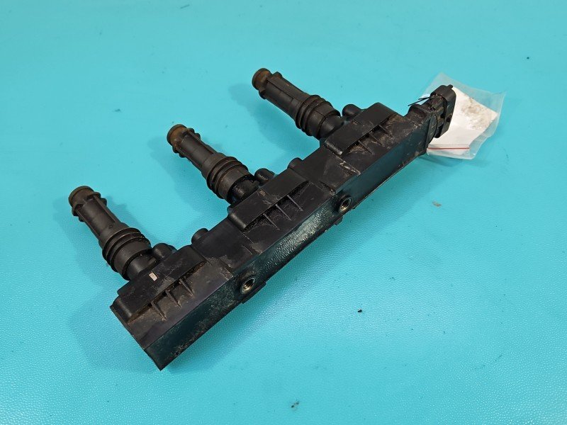 Cewka zapłonowa Opel Corsa C 1.0 12V (X10XE) Cewka zapłonowa Opel Corsa C 1.0 12V (X10XE)