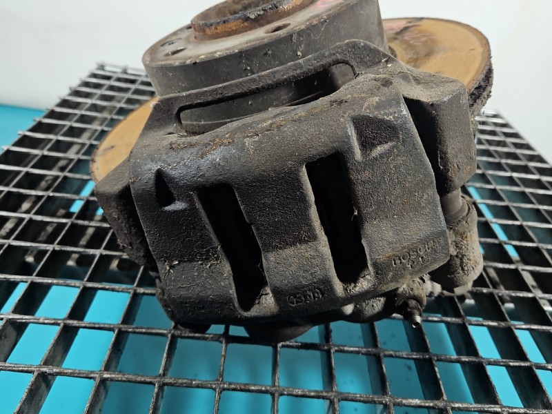 Zacisk przód prawy Renault Master II 2.5 dci