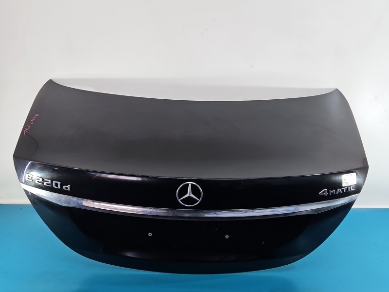 Klapa tył Mercedes W213 sedan 4d 197