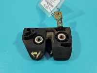 Zamek klapy tył 3A9827505 Vw Passat B4 kombi Uszkodzona obudowa