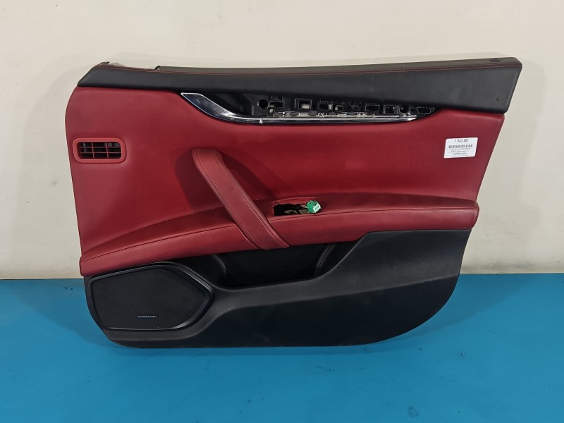 Tapicerka drzwi przód prawa boczek Maserati Quattroporte VI 13- 105804313C