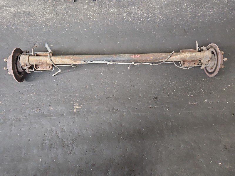 Tylna belka oś tył Renault Master II 2.5 dci Tylna belka oś tył Renault Master II 2.5 dci