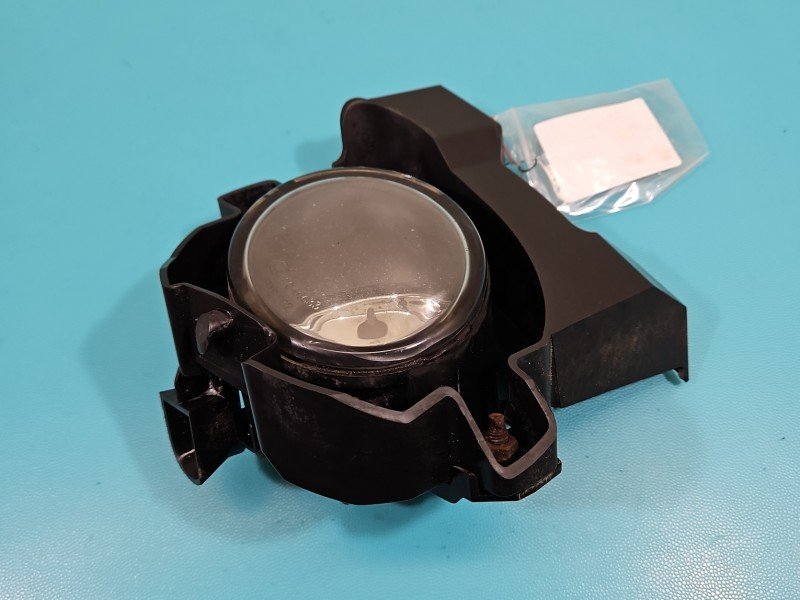 Halogen lewy Nissan Qashqai I J10 06-13