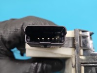 Zamek przód prawy 9812500780 Peugeot 2008 I EUROPA Peugeot, Europejska, 5pin