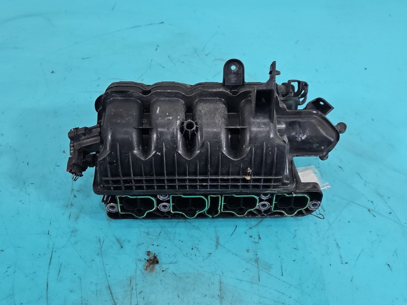 Kolektor ssący Opel Corsa E 55584978, 1102613S01 1.4 16V