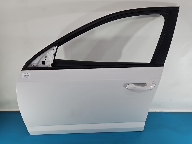 DRZWI PRZÓD LEWE KIEROWCY Skoda Octavia III 5d biały LF9E