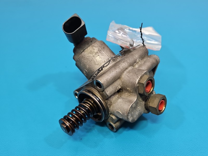 pompka Pompa paliwa Vw Passat B6 2.0 FSI 06F127025D Volkswagen