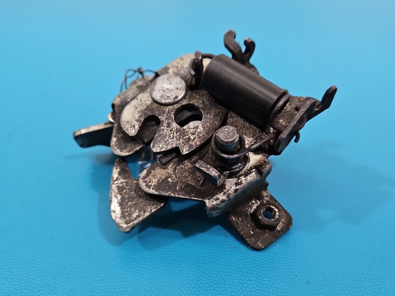 Zamek maski Fiat 500 07-20