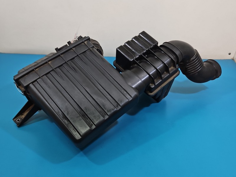 Obudowa filtra powietrza Suzuki Swift Mk6 63J-A01 1.6 16V