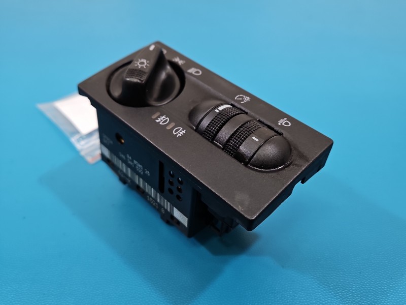 Przełącznik włącznik świateł Vw Golf III 1H6941532