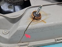 Lampa tył lewa Producent części: Lexus, KOITO Z KLAPY Pęknięcie wewnątrz lampy LEXUS RX II 03-08 HB