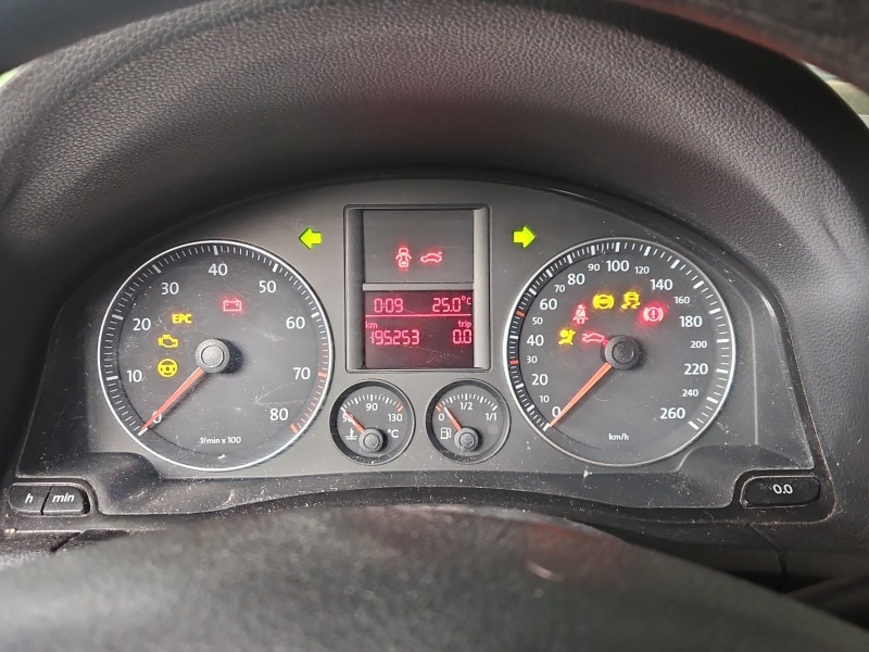 Licznik Vw Jetta V 1.6 SR 1K0920853G EUROPA