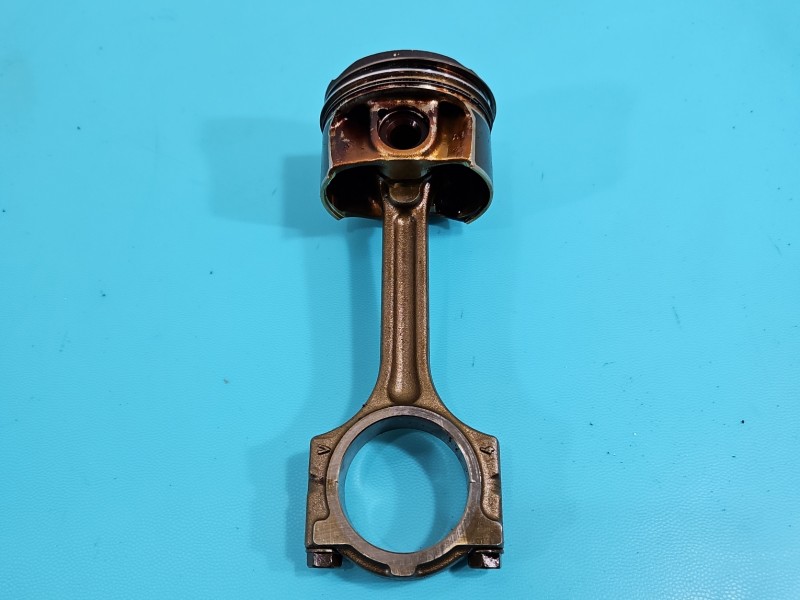 Tłok Nissan Qashqai II J11 13-21 1.2 T 116KM