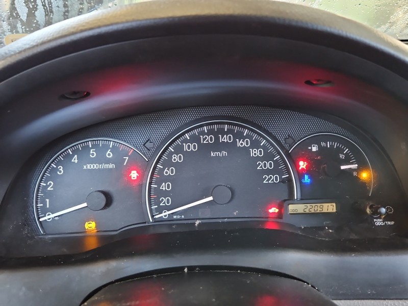 Licznik Toyota Avensis Verso 83800-44490 2.0 vvti EUROPA