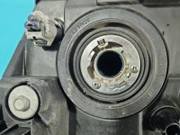 Reflektor prawy lampa przód Toyota Corolla Verso II EUROPA