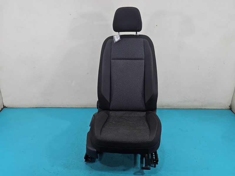 Fotel prawy przód pasażera Vw Passat B8 4d EUROPA