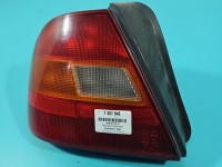 Lampa tył lewa Producent części: Honda, hatchback 5d 95-97 Z LISTWĄ ŻARÓWKOWĄ Honda Civic VI HB