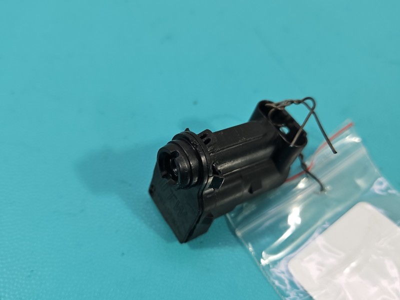 Siłownik klapki wlewu paliwa Ford Focus Mk4 FT4B-220A20