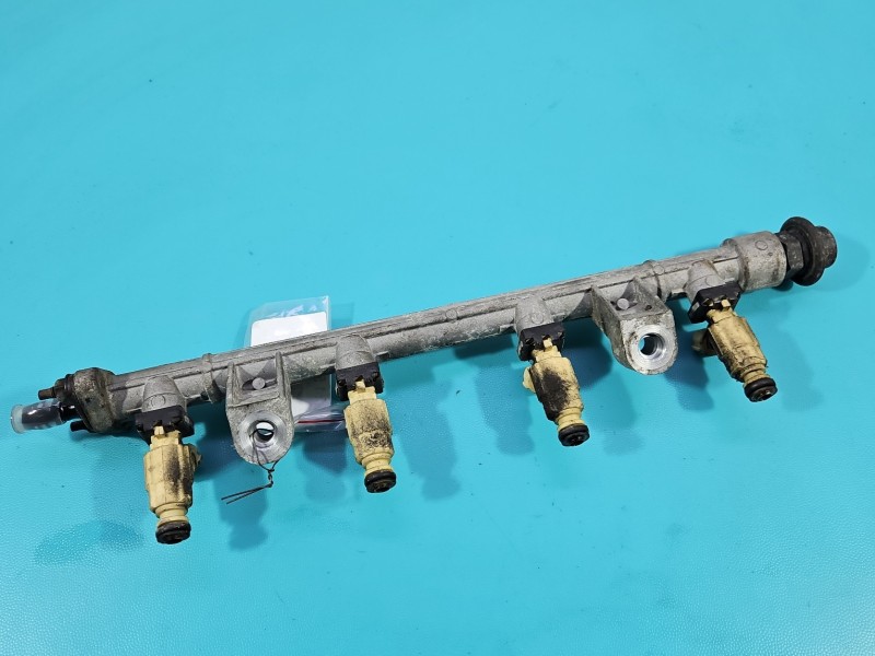 Wtryskiwacz listwa wtryskowa 35310-23600 Hyundai Tucson I 2.0 16V XD20 141KM