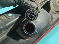 Lampa tył prawa Producent części: FORD, 06-08 lift 5d 5-drzwi Z LISTWĄ ŻARÓWKOWĄ Ford Fiesta Mk6 HB EUROPA